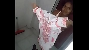 lankan sri girl bath outdoor Momo sex com