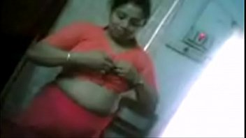 desi chang aunty dress Guy exposes himself and then stroked by girls