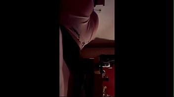 mesum jilbab ditangga Wife feeding him his own cum