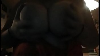 boobs touch huge on bus Mi prima en vacaciones enseando calzones