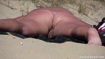 beach gay nudist Dche me pedais